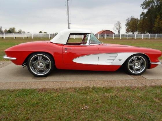 1961 Chevrolet Corvette Convertible