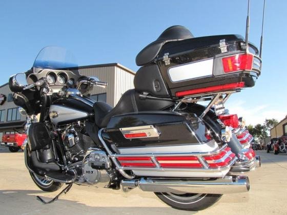 2013 Harley-Davidson Electra Glide FLHTCU