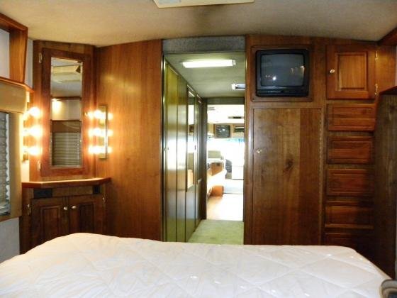 1996 Foretravel U295 40 FT Class A RV Luxury Motorhome Cummin