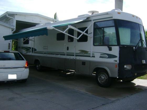 2002 Winnebago Motorhome