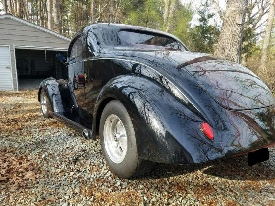 1937 Ford Coupe 400 CID V8