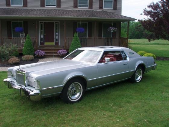 1975 Lincoln Mark IV Coupe