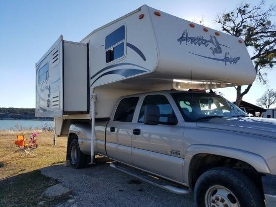 Motorhomes - 2008 Arctic Fox 990 Four Season Camper