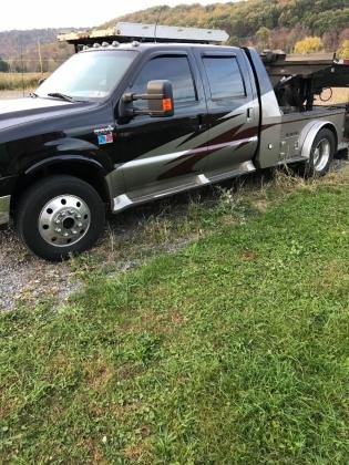 2004 Ford F-450 Crew Cab Hauler