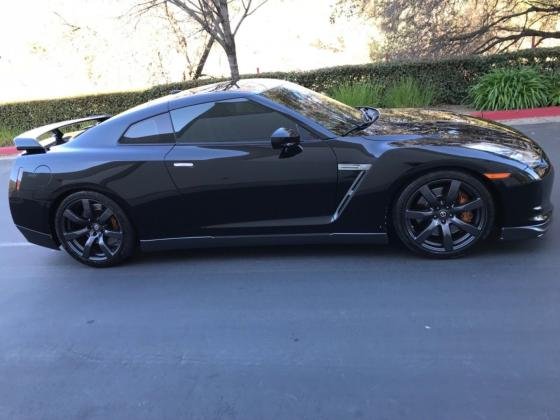 2010 Nissan GT-R AWD Premium