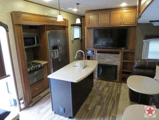 2017 Highland Ridge Open Range Roamer RF376FBH 5th Wheel Trailer