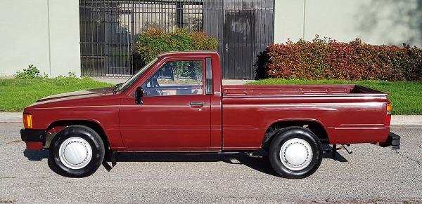 1986 Toyota Short bed Pickup