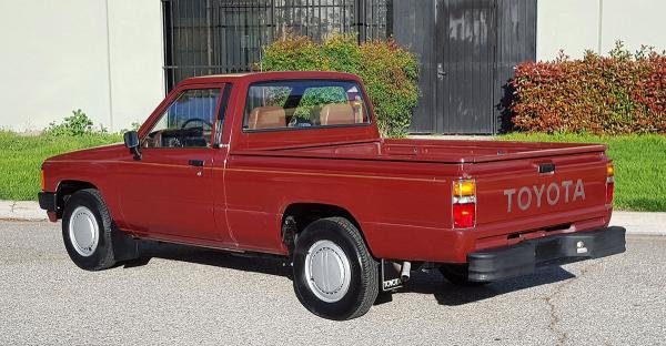 1986 Toyota Short bed Pickup