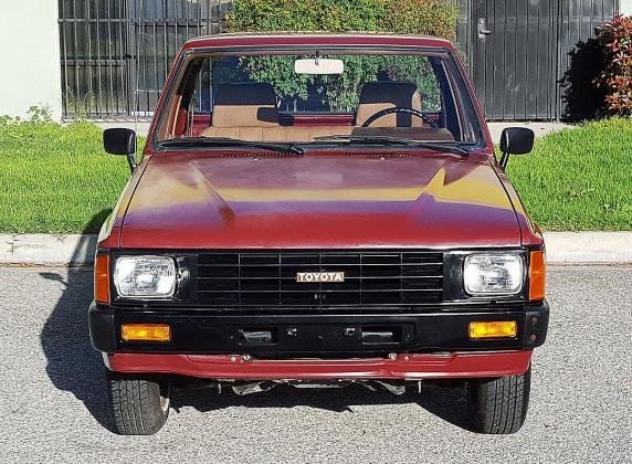 1986 Toyota Short bed Pickup