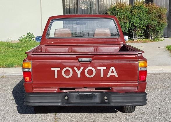 1986 Toyota Short bed Pickup