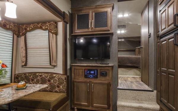 2016 Keystone Cougar X-Lite 26RLS Rear Living Room 5th Fifth Wheel