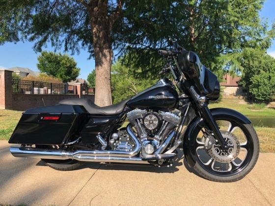 2010 Harley-Davidson Street Glide FLHX Road Bagger