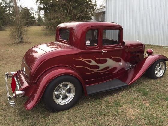 1932 Ford 5 Window Coupe