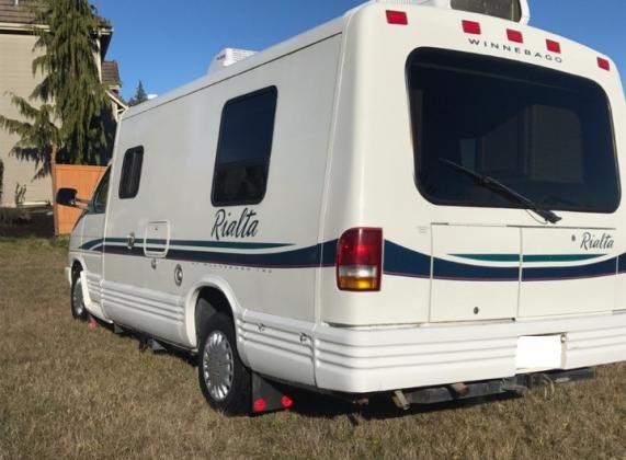 1996 Volkswagen Winnebago Rialta 21ft Class B