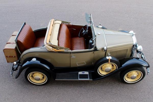 1931 Ford Model A Deluxe 6 Wheel Roadster