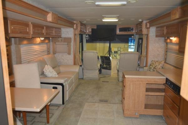 2005 Forest River Charleston 39 ft Diesel Pusher Coach RV