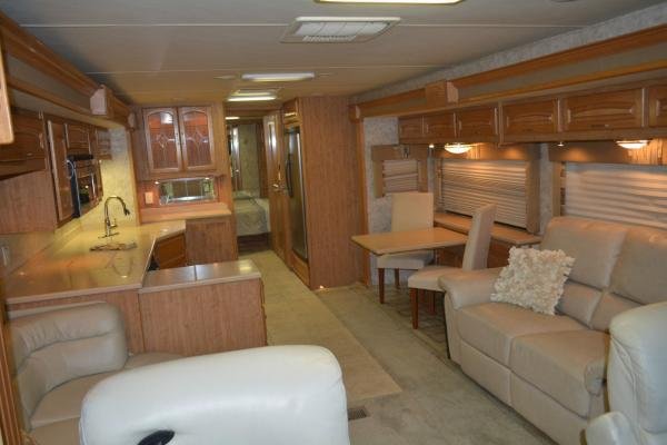 2005 Forest River Charleston 39 ft Diesel Pusher Coach RV