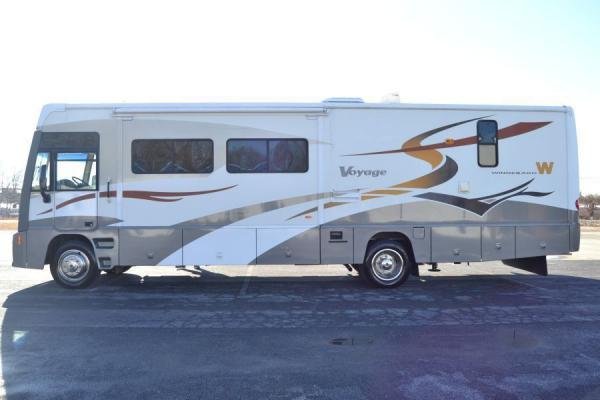 2007 Winnebago Voyage 35A Class A Chevy Workhorse Motor Home