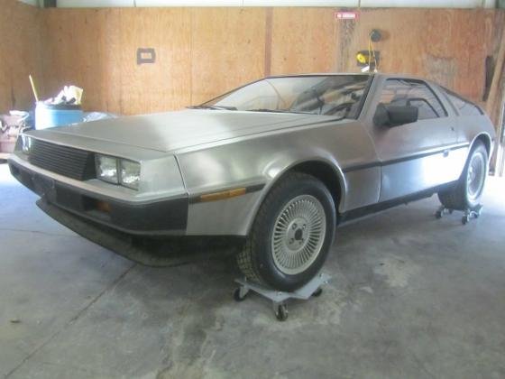 1981 DeLorean DMC 12 Base Coupe 2-Door 2.9L