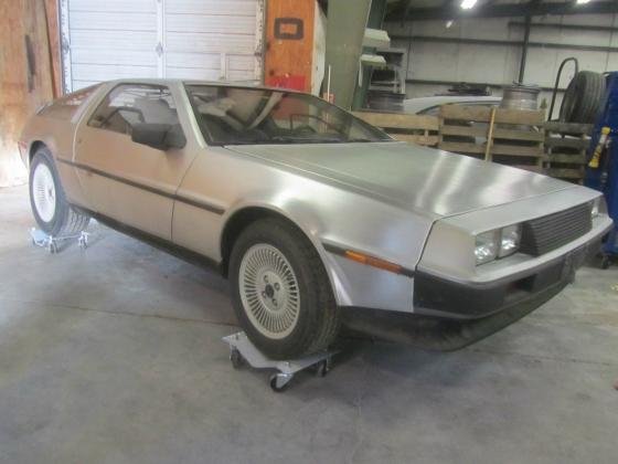 1981 DeLorean DMC 12 Base Coupe 2-Door 2.9L