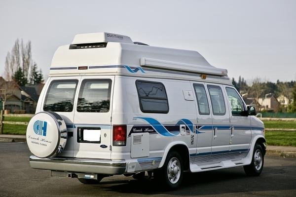 1999 Coach House 19’’ 192SD Model Class B Camper Van