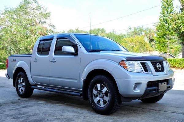 2012 Nissan Frontier PRO 4X 4x4 Crew Cab SWB Pickup 5A