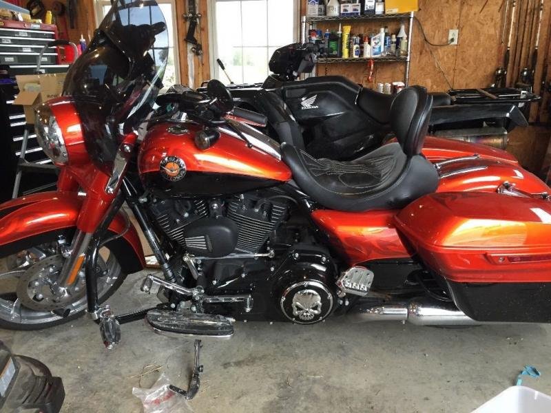 Motorcycles - 2014 Harley-Davidson Road King CVO