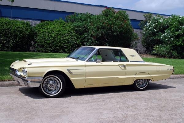 1965 Ford Thunderbird 390 V8