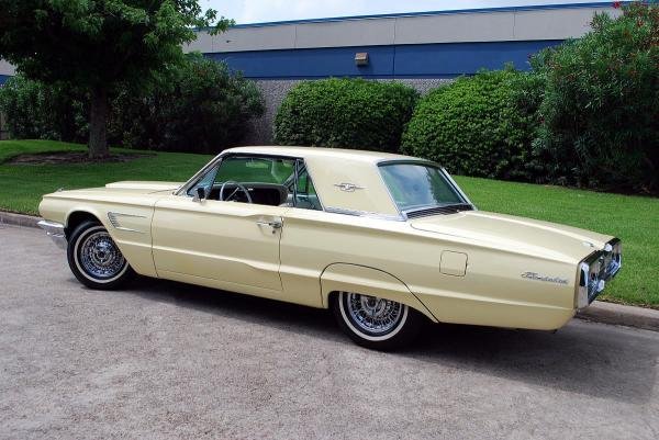 1965 Ford Thunderbird 390 V8