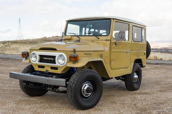 1977 Toyota Land Cruiser FJ40 Hard Top