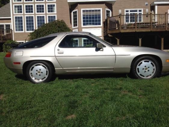 1989 Porsche 928 S4