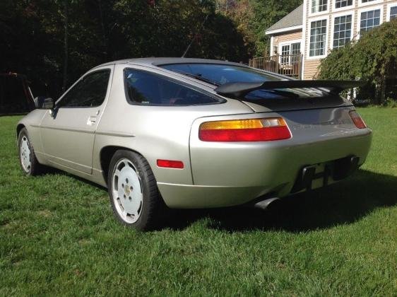 1989 Porsche 928 S4