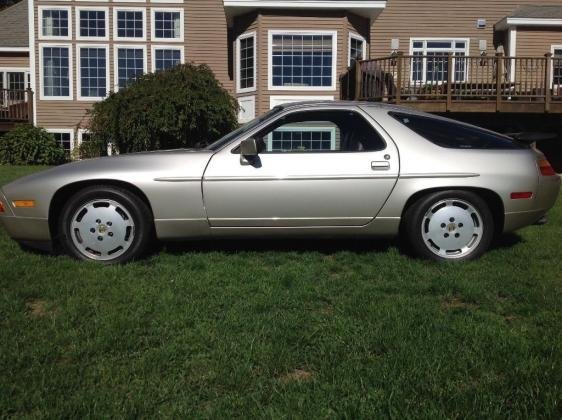 1989 Porsche 928 S4