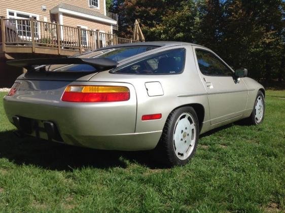 1989 Porsche 928 S4