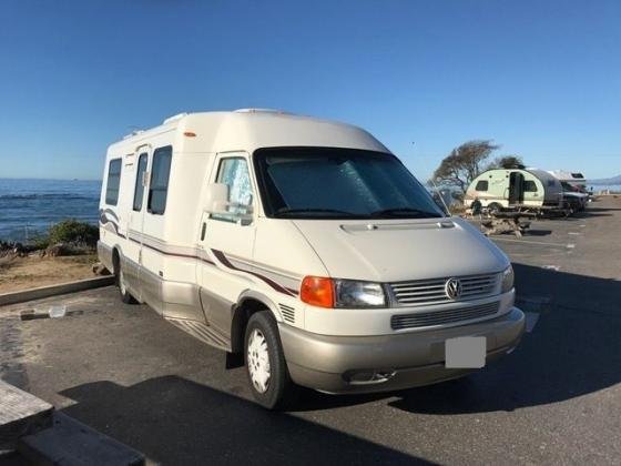 2001 Winnebago Rialta 22HD Motor Home