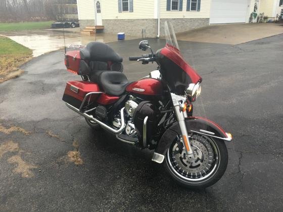 2013 Harley Davidson FLHTK Electra Glide Ultra Limited!