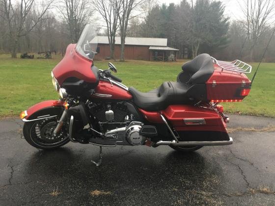 2013 Harley Davidson FLHTK Electra Glide Ultra Limited!