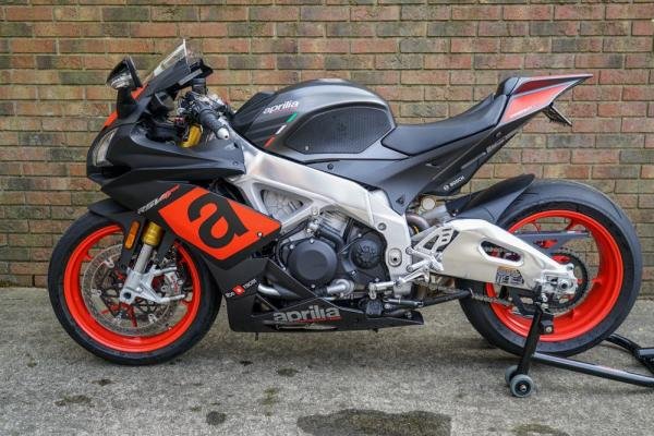 2017 Aprilia RSV4 RR 5K MILES