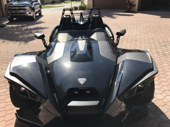 2016 Polaris Slingshot Like New!