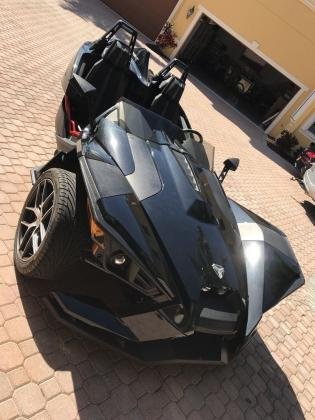 2016 Polaris Slingshot Like New!