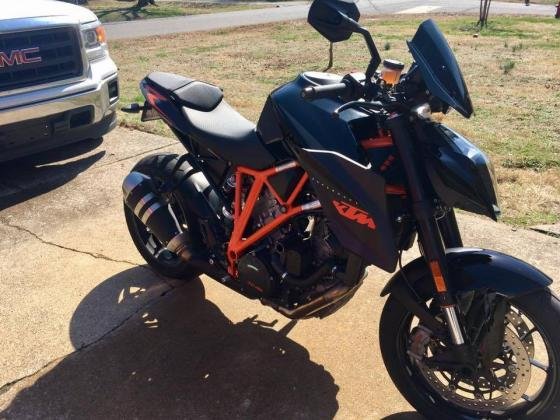 2015 KTM 1290 Superduke R