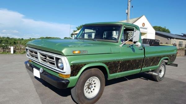 1972 Ford F250 pickup truck,390ci,v8,4 speed manual