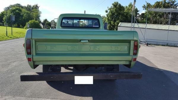 1972 Ford F250 pickup truck,390ci,v8,4 speed manual