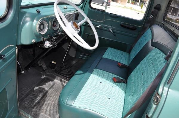 1951 Ford F-100 Pick Up 300 CID Custom