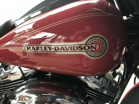 2007 Harley-Davidson Ultra Classic FLHTCUI Firefighter Edition