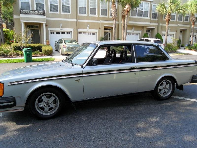 Volvo 240 gt