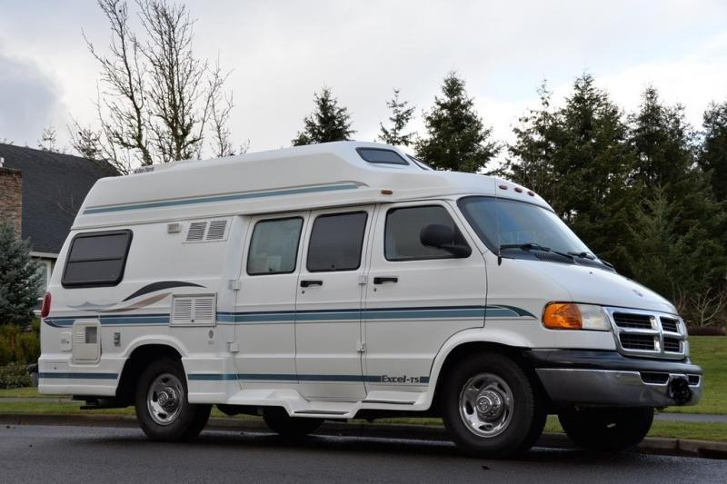 Motorhomes - 2001 Dodge 3500 Class B Camper Van