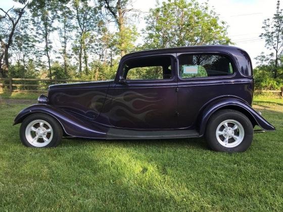 1934 Ford Sedan 350-300Hp