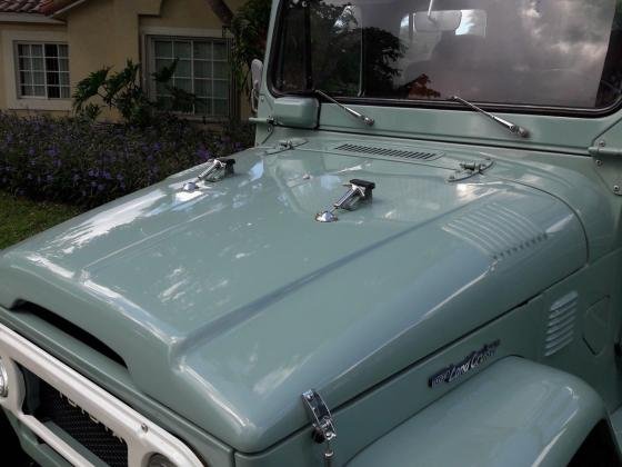 1977 Toyota Land Cruiser FJ43 SOFT TOP