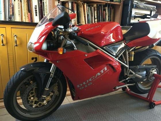 1995 Ducati Superbike 916